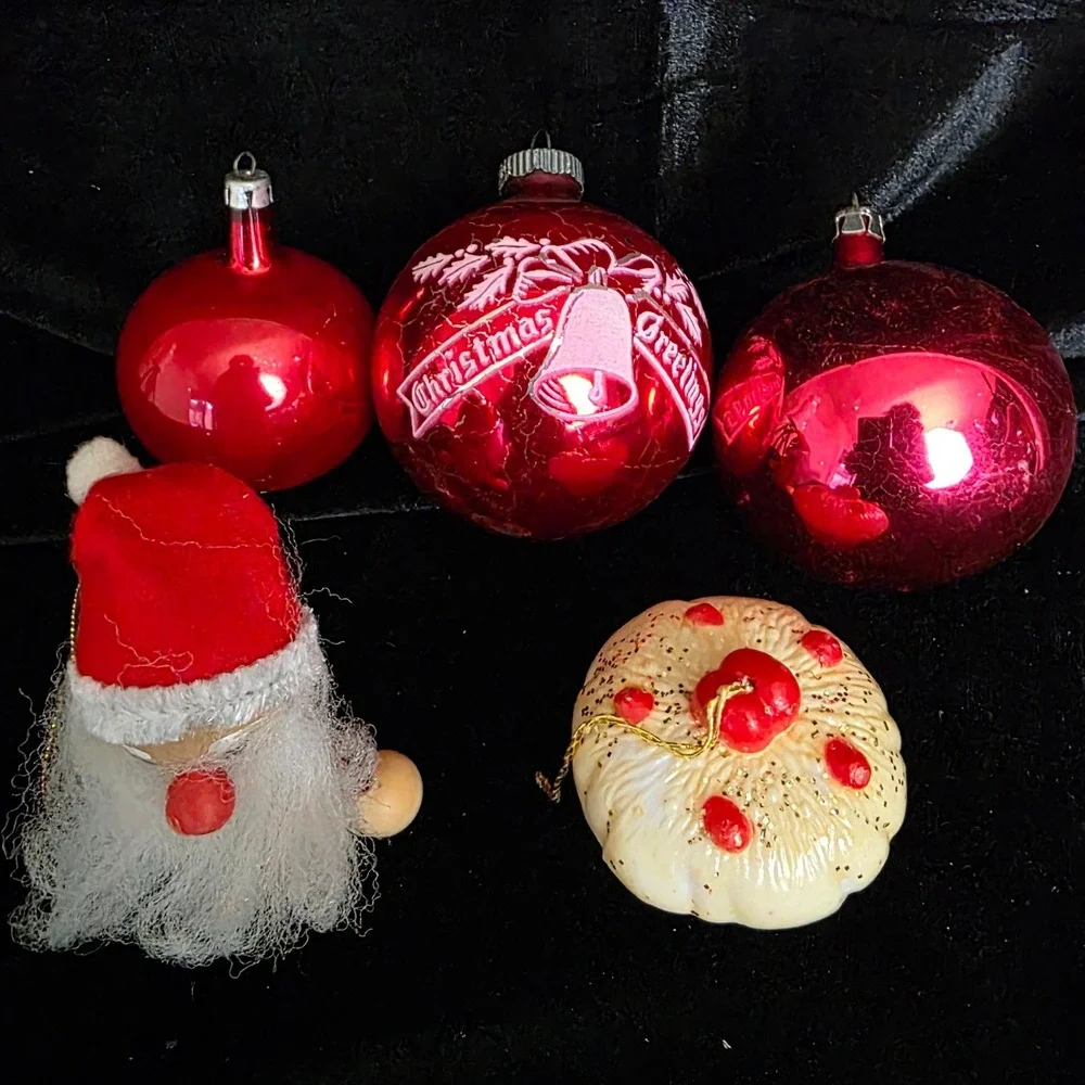 Set of 5 Vintage Red Christmas Ornaments Shiny Brite Poland Japan Hong Kong‎